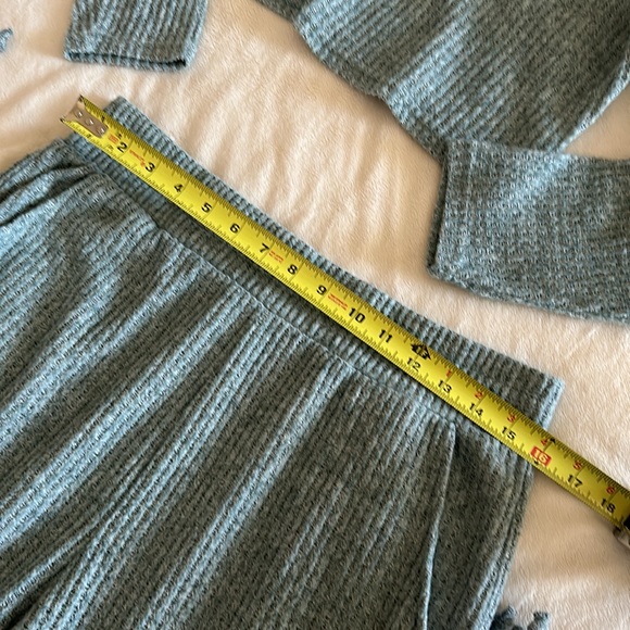 Women’s Kohls  SO Loungewear Top & Bottom NOTE: Top/size XL & Bottom/ size L - Picture 9 of 11